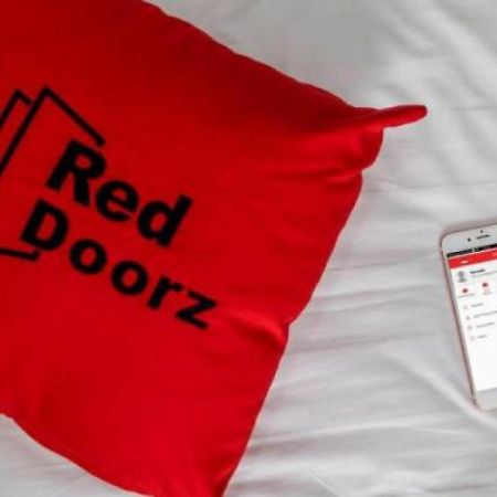 Reddoorz Plus Syariah @ Jalan Sriwijaya Medan Kültér fotó