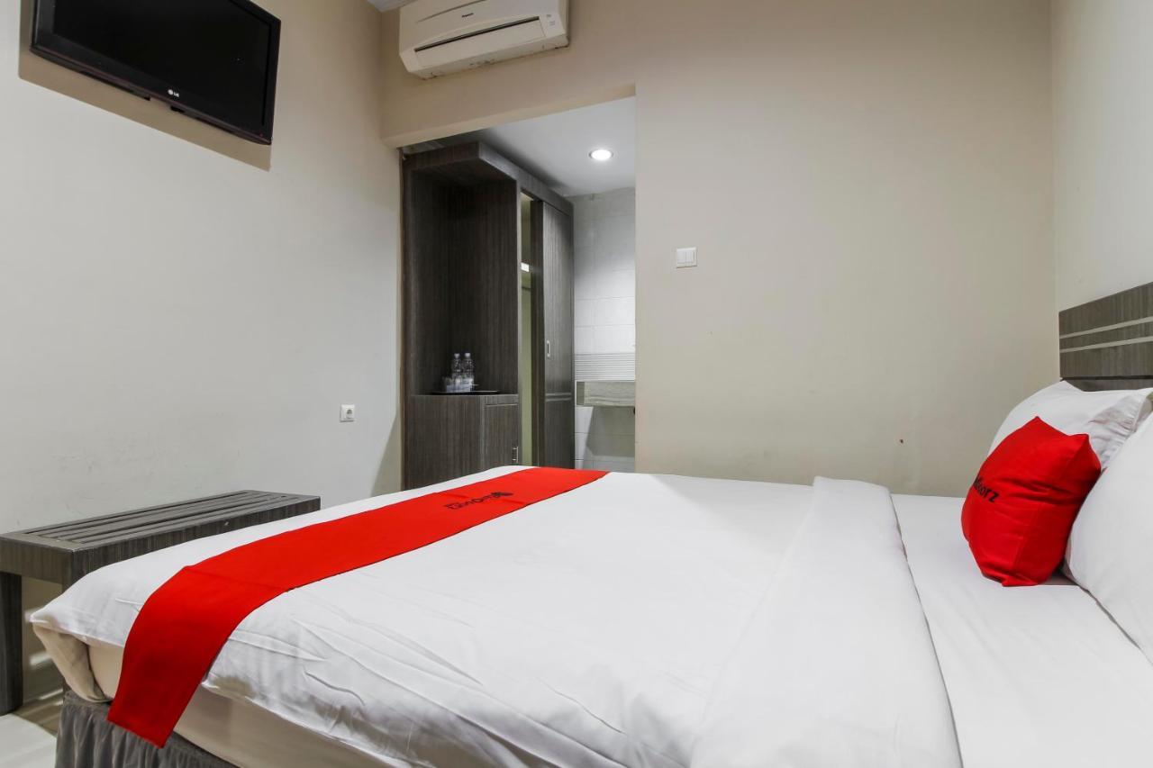 Reddoorz Plus Syariah @ Jalan Sriwijaya Medan Kültér fotó