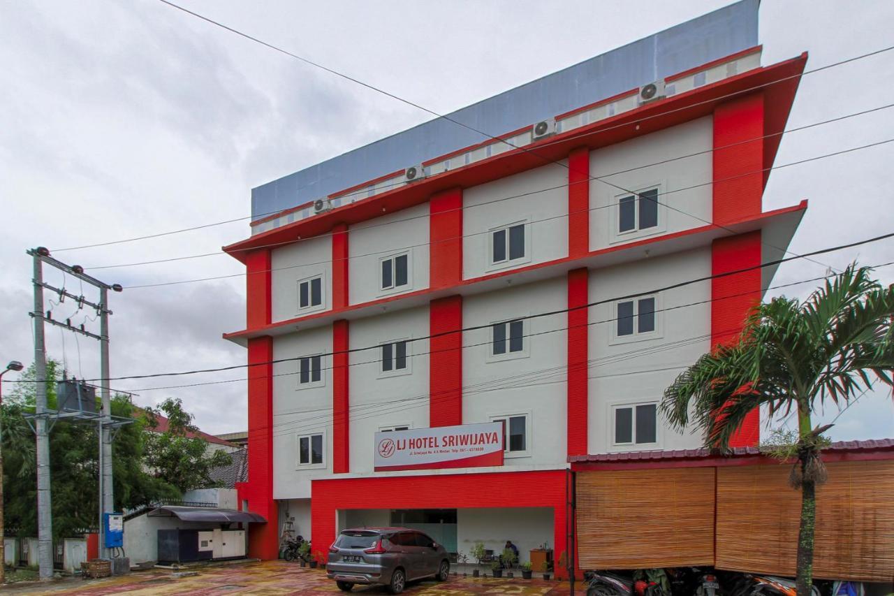 Reddoorz Plus Syariah @ Jalan Sriwijaya Medan Kültér fotó
