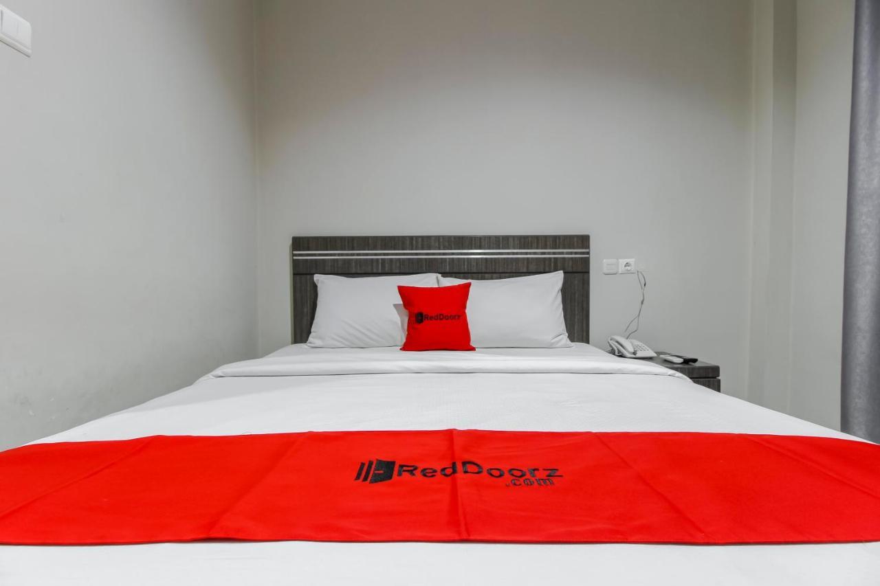 Reddoorz Plus Syariah @ Jalan Sriwijaya Medan Kültér fotó