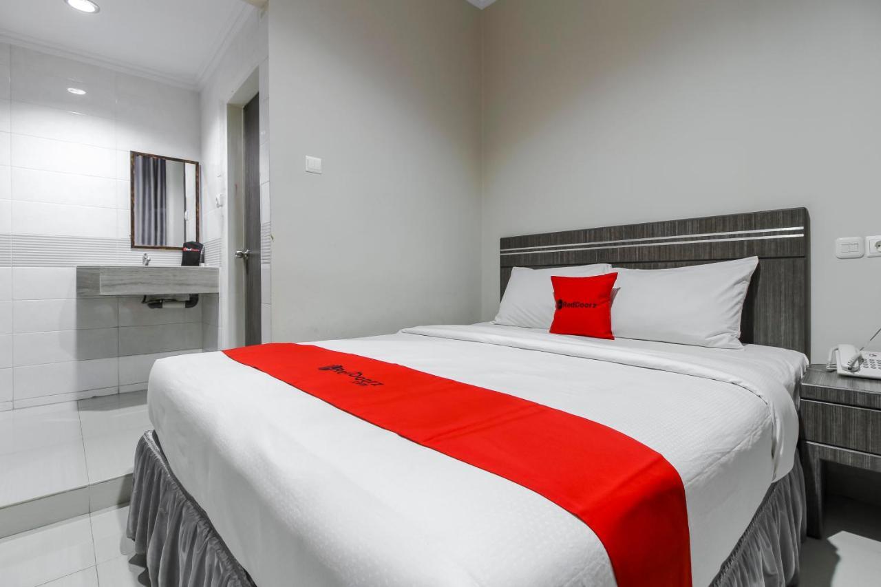 Reddoorz Plus Syariah @ Jalan Sriwijaya Medan Kültér fotó