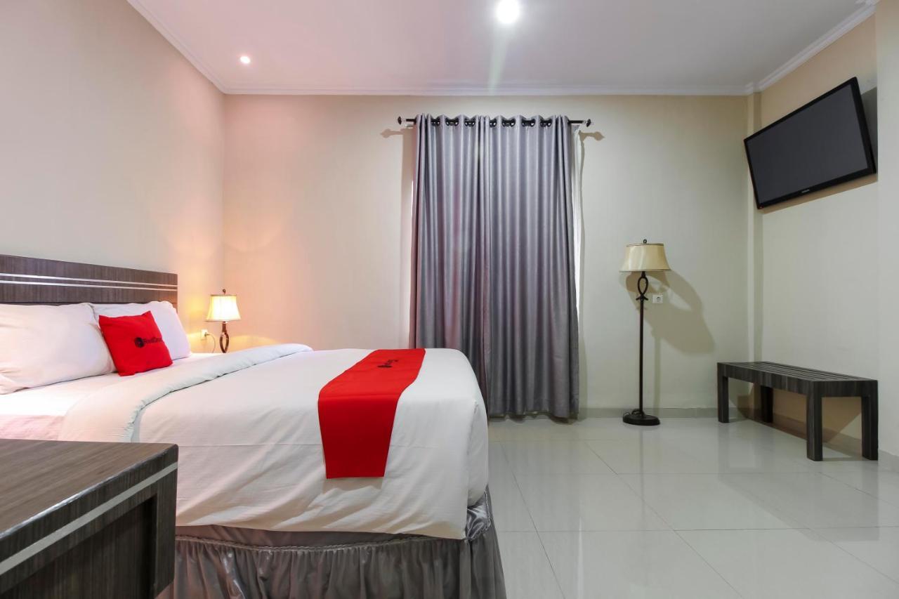 Reddoorz Plus Syariah @ Jalan Sriwijaya Medan Kültér fotó