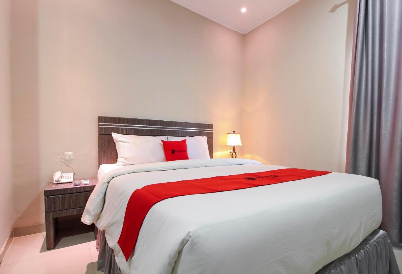 Reddoorz Plus Syariah @ Jalan Sriwijaya Medan Kültér fotó