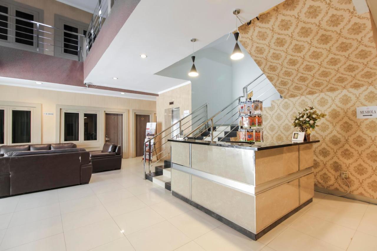 Reddoorz Plus Syariah @ Jalan Sriwijaya Medan Kültér fotó