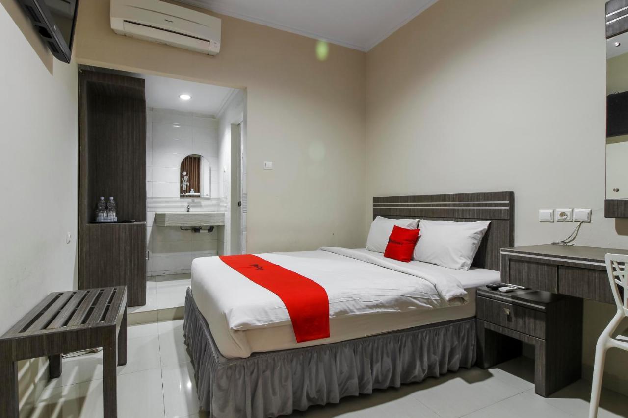 Reddoorz Plus Syariah @ Jalan Sriwijaya Medan Kültér fotó